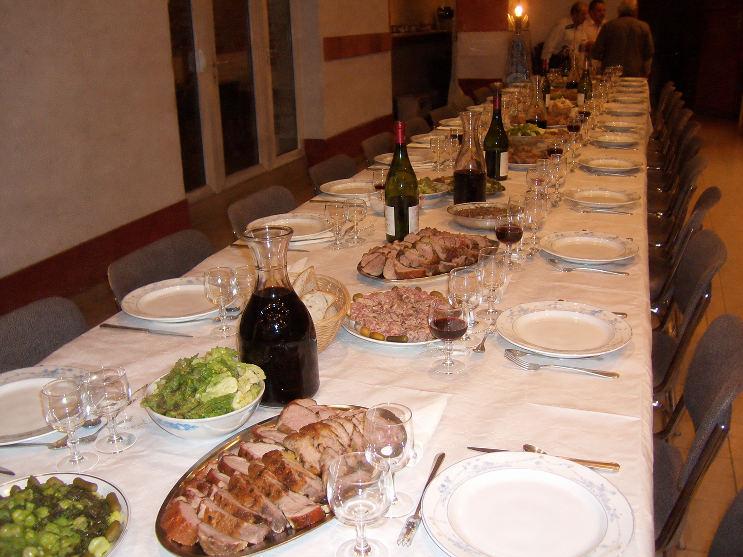 Grand banquet dans la salle des f&ecirc;tes